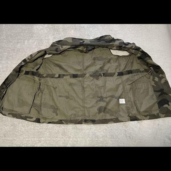 𝅺LOVE Tree anorak utility camouflage vest size medium. Excellent condition! - Picture 4 of 8